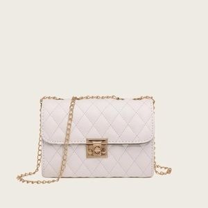 White quilted shoulder bag